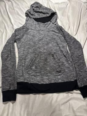 Roxy Hoodie Sweater Womens Medium Gray Pullover Zipper Pockets Thick Chunky Knit